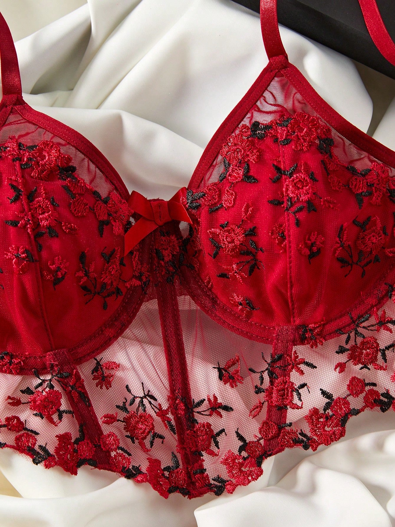 Ladies' Flowers Embroidery Mesh Bra & Panty Lingerie Set Bridallingerie