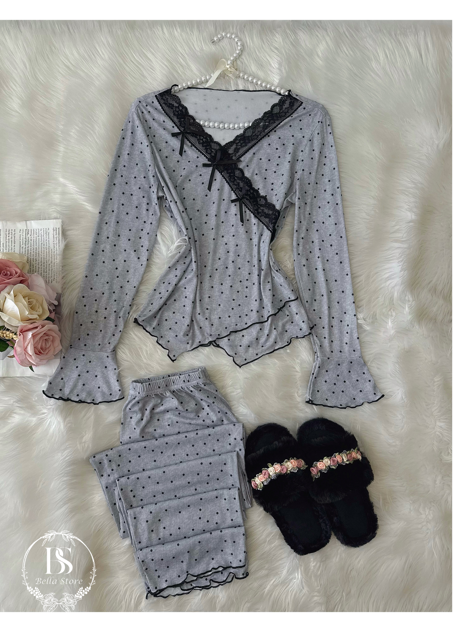 Grey Black Bow Point