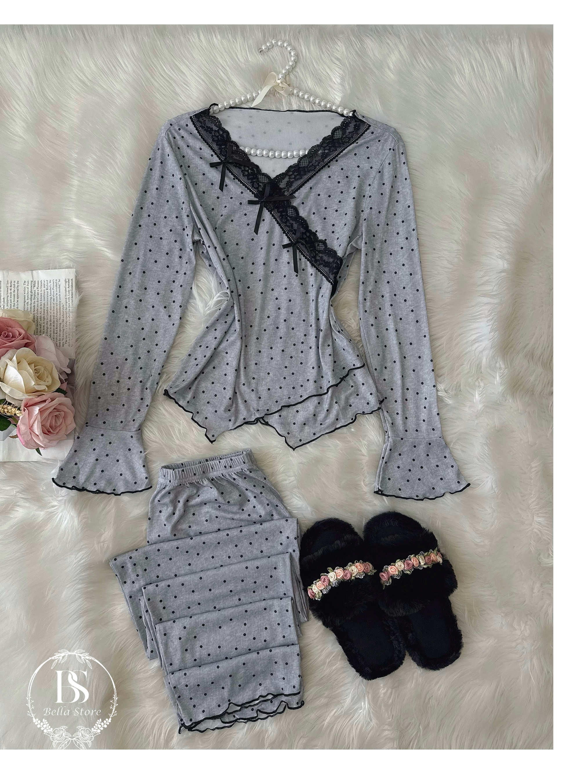 Grey Black Bow Point