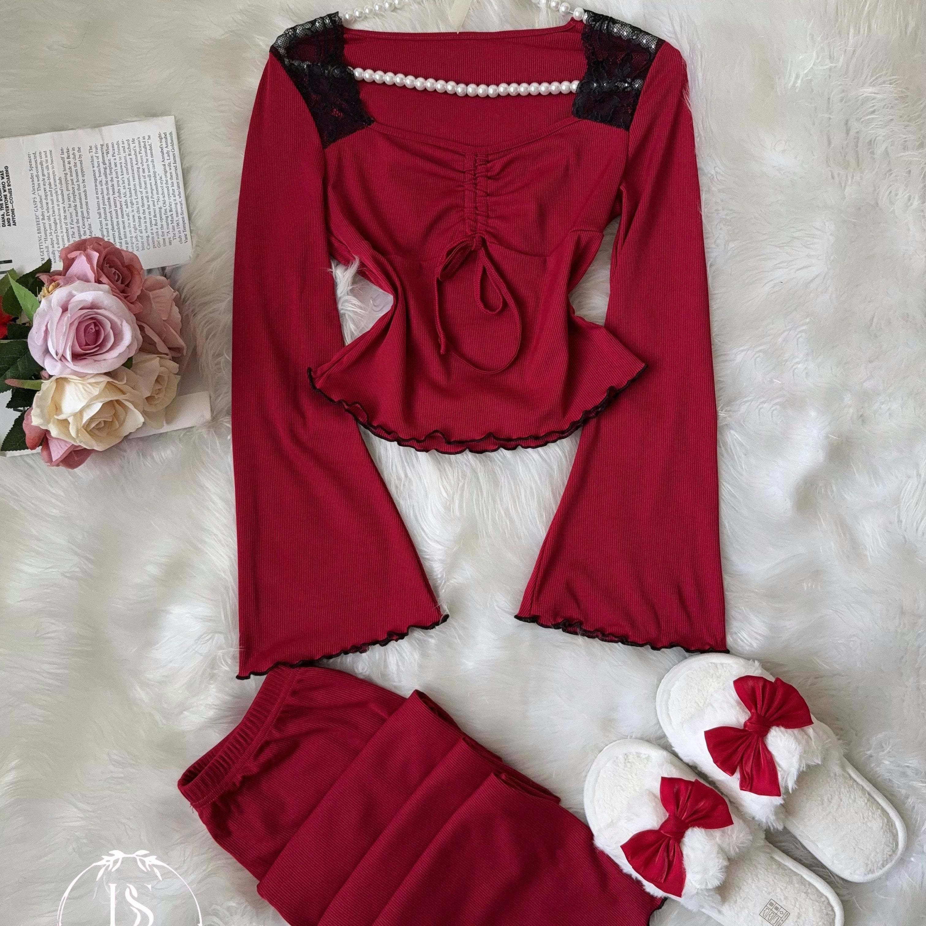 Red Black Dantel