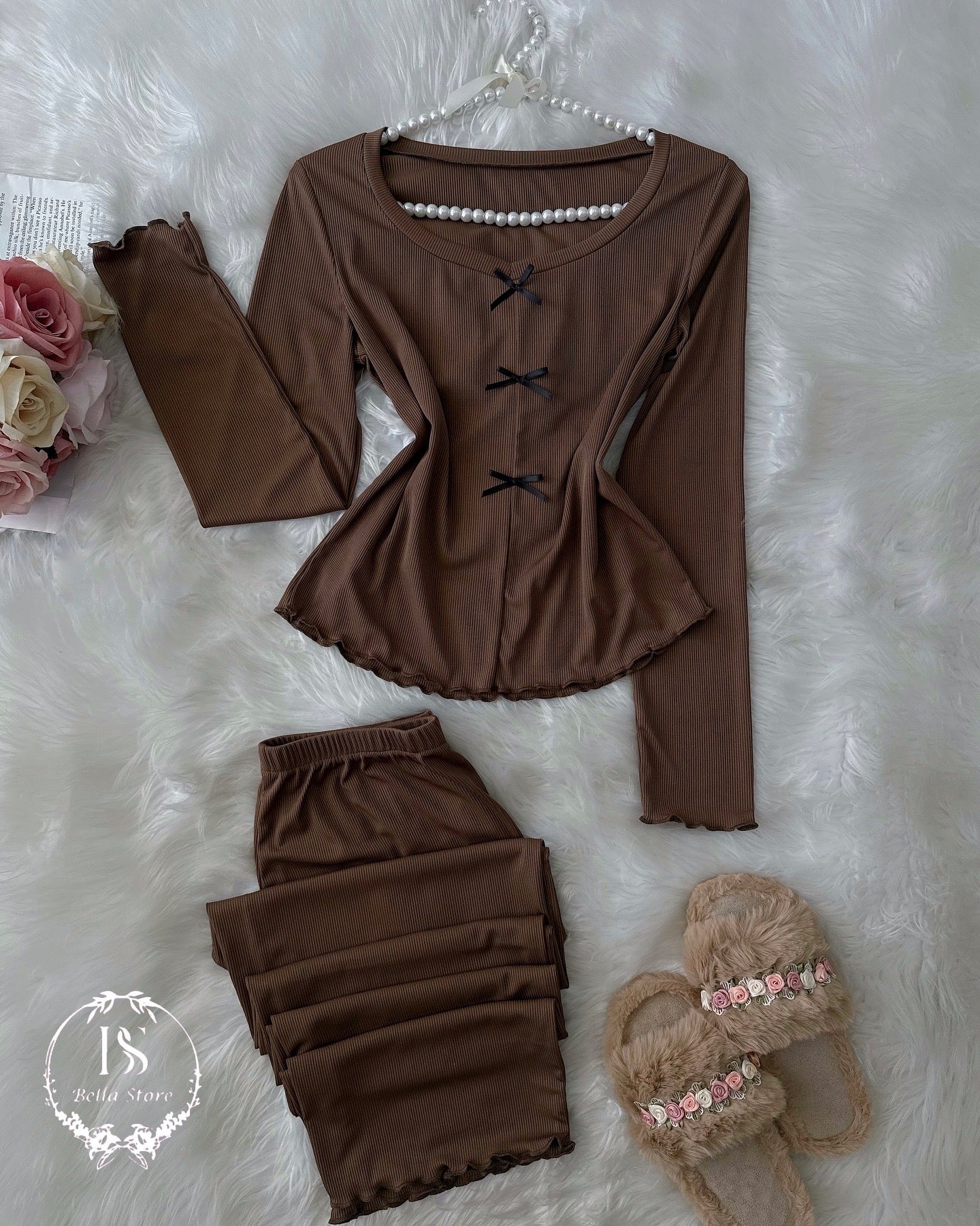 Brown Three Black bow