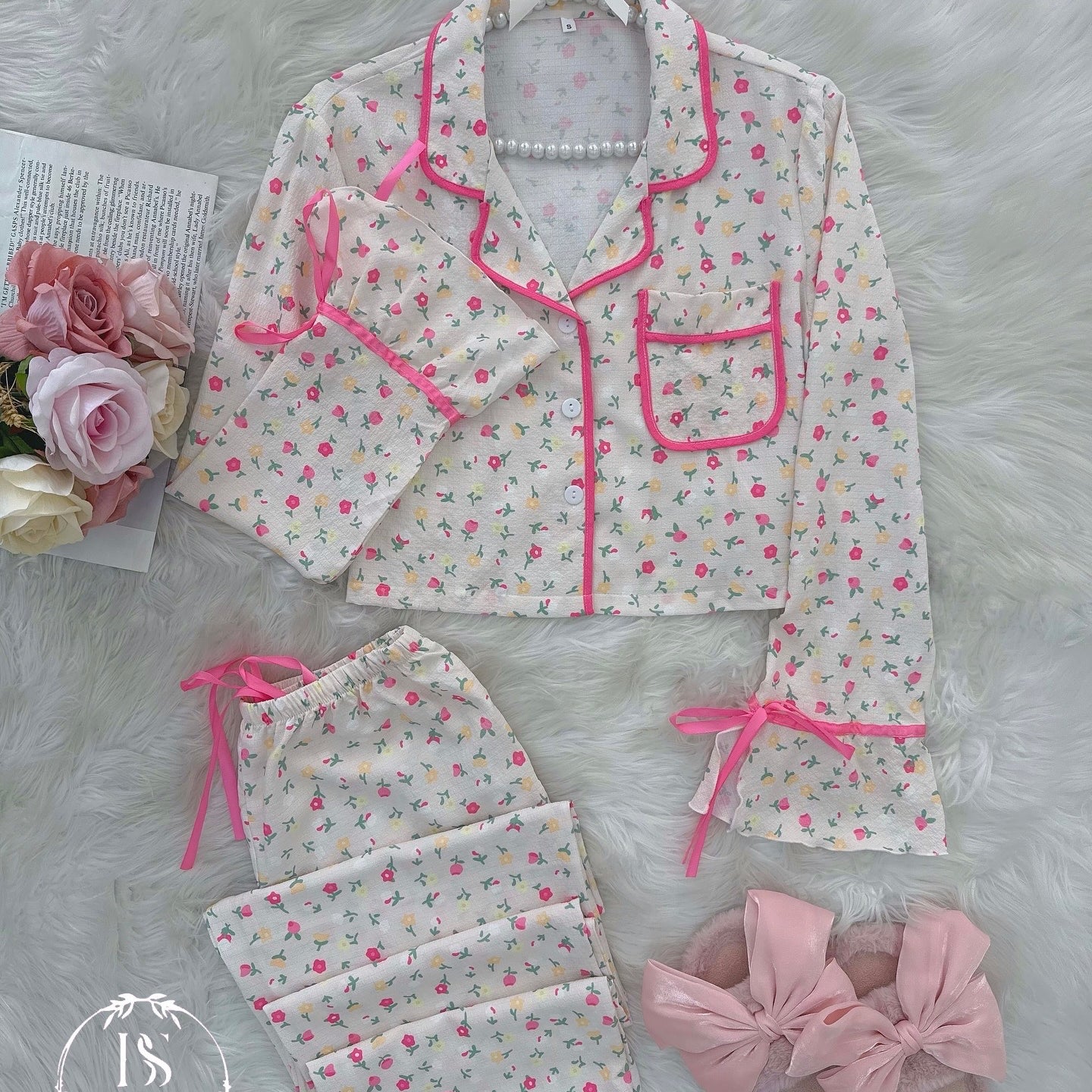 White Small Flower Bow Line