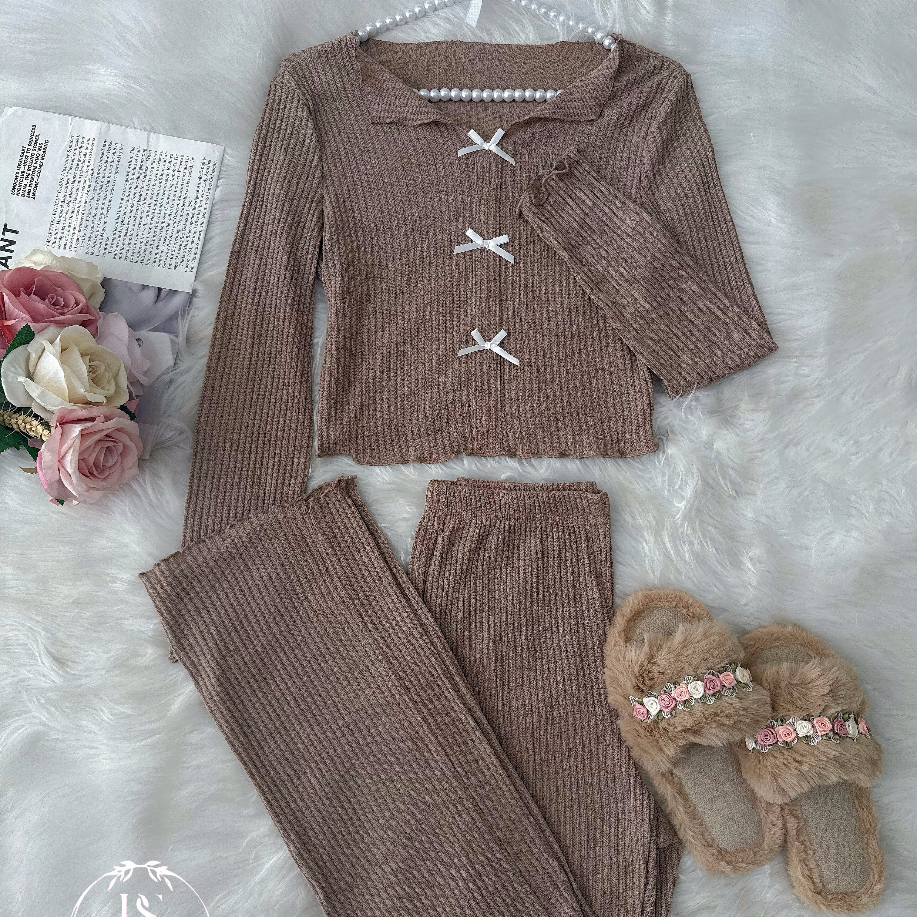 Beji Three White Bow
