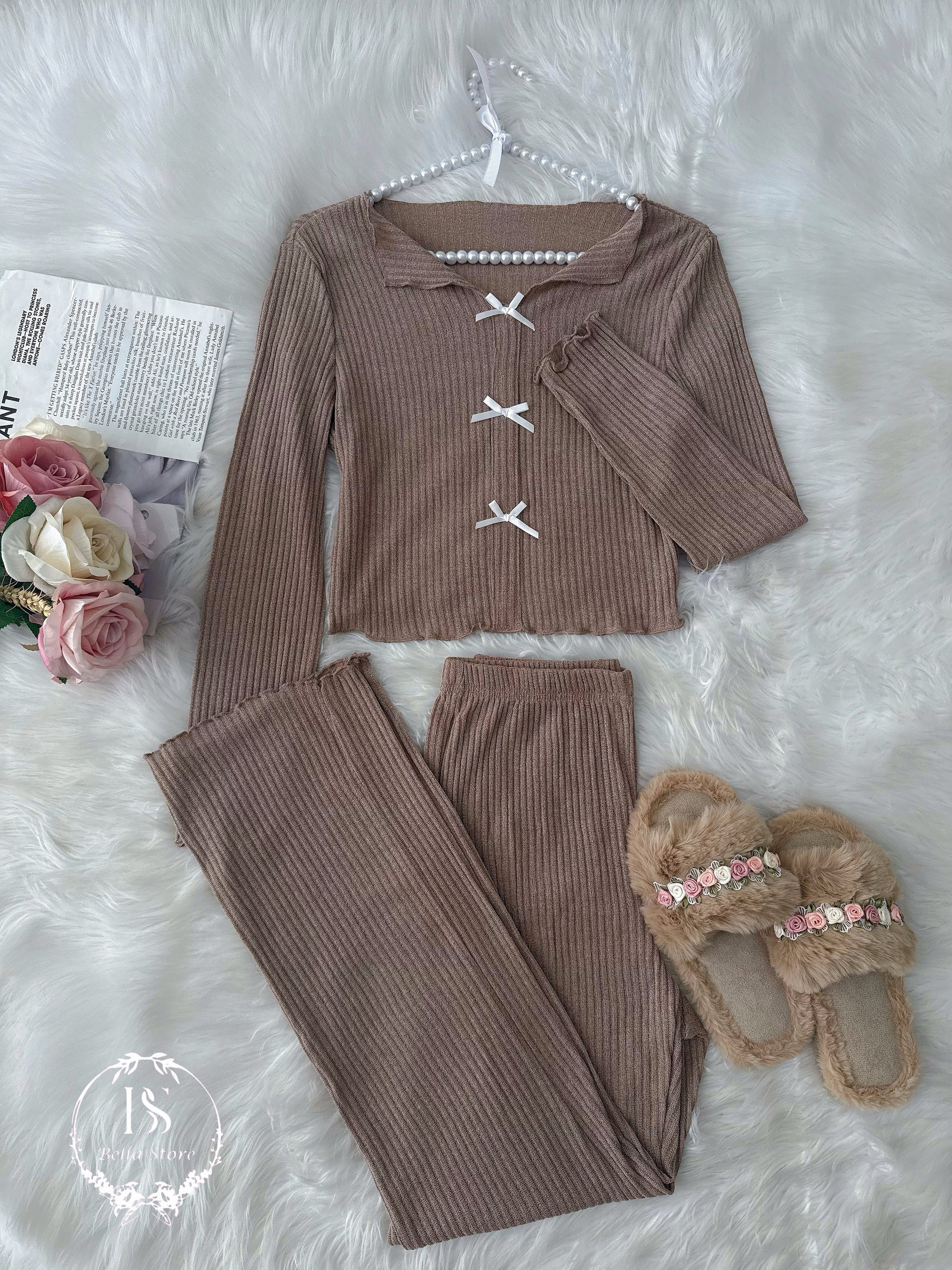 Beji Three White Bow