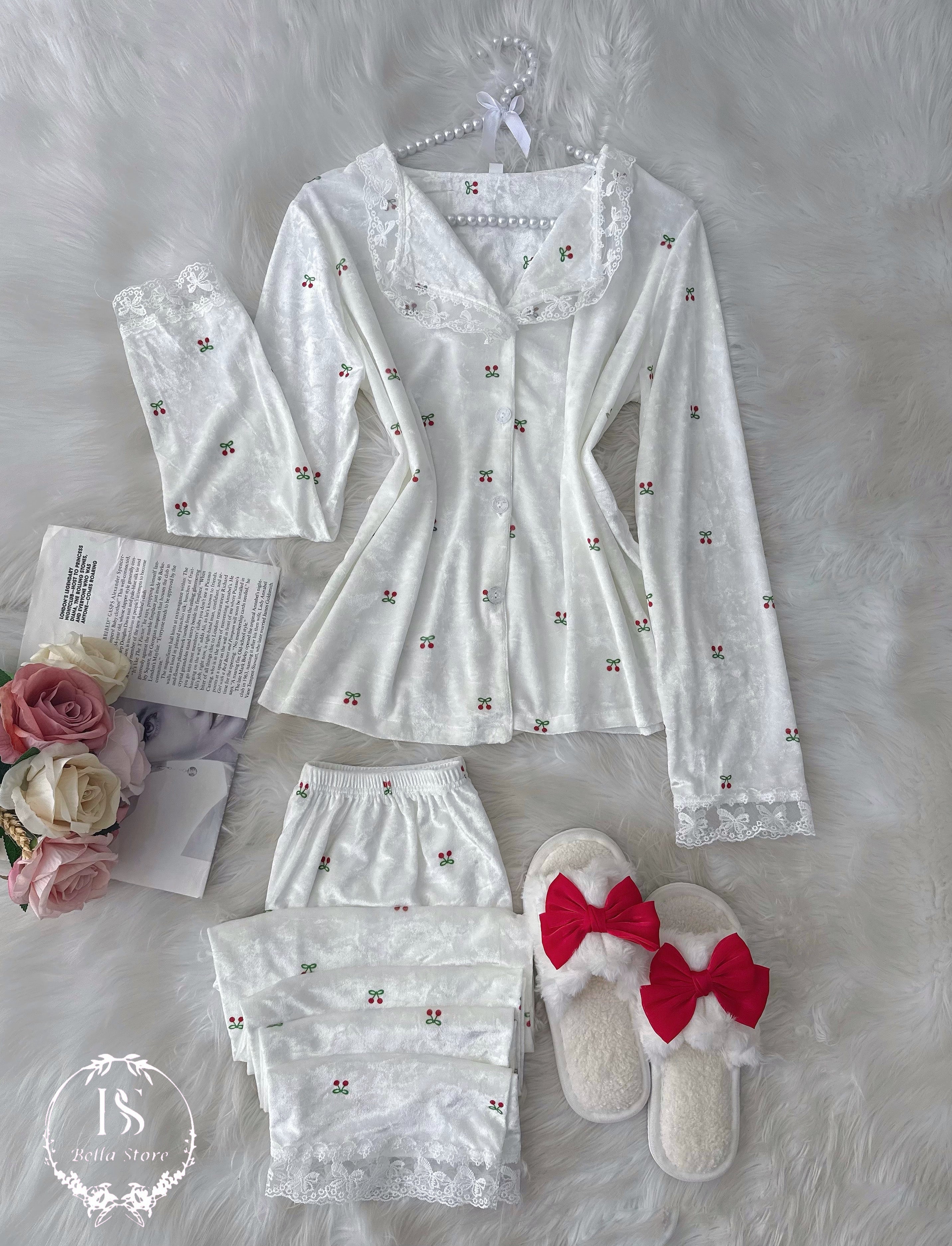 White Qadifa Small Cherry