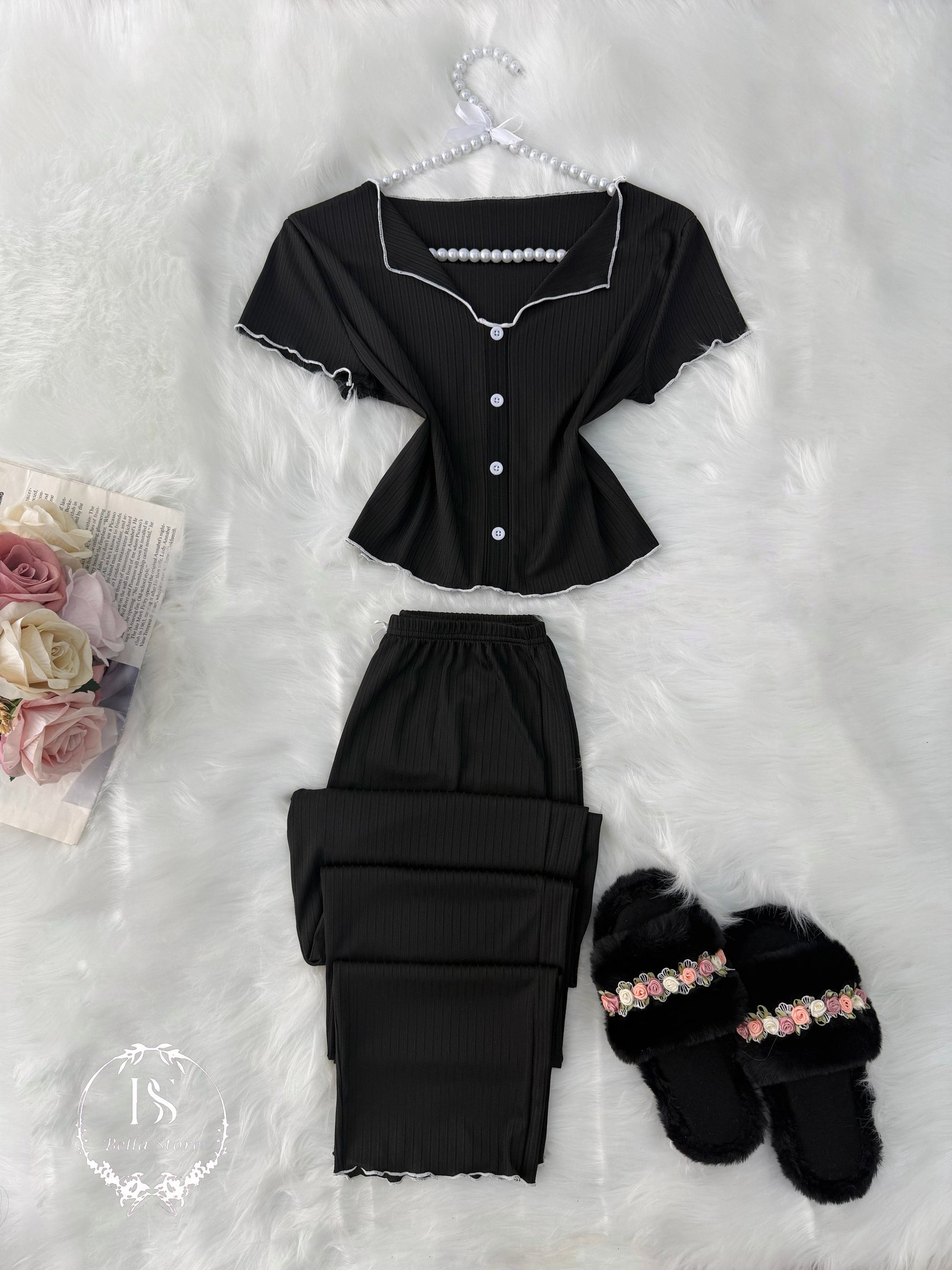 Black White Button - Bella Store