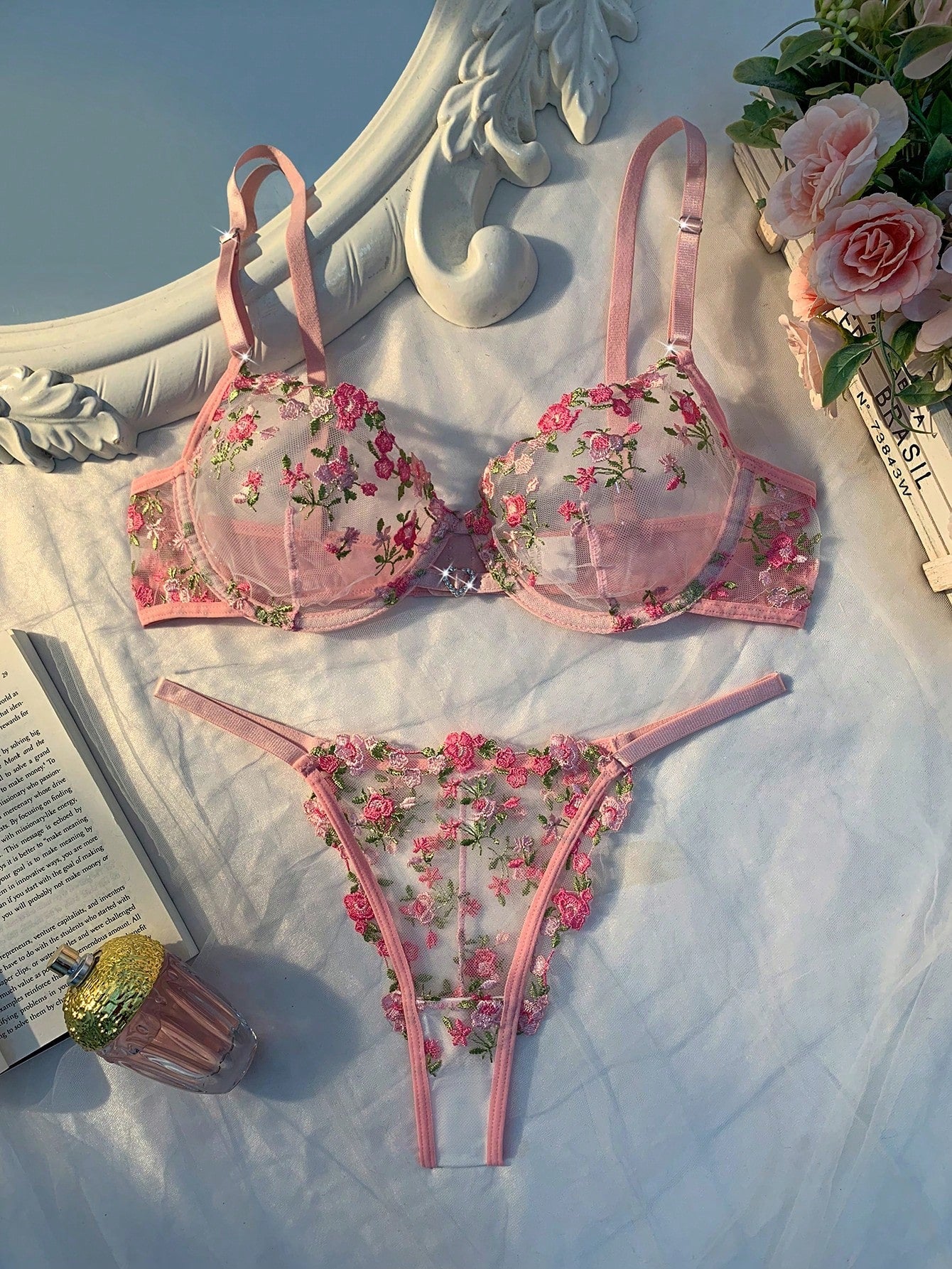 Esselle 2pcs/Set Women's Heart-Shaped Rhinestone Decorative Embroidered Sexy Lingerie Set - Bella Store
