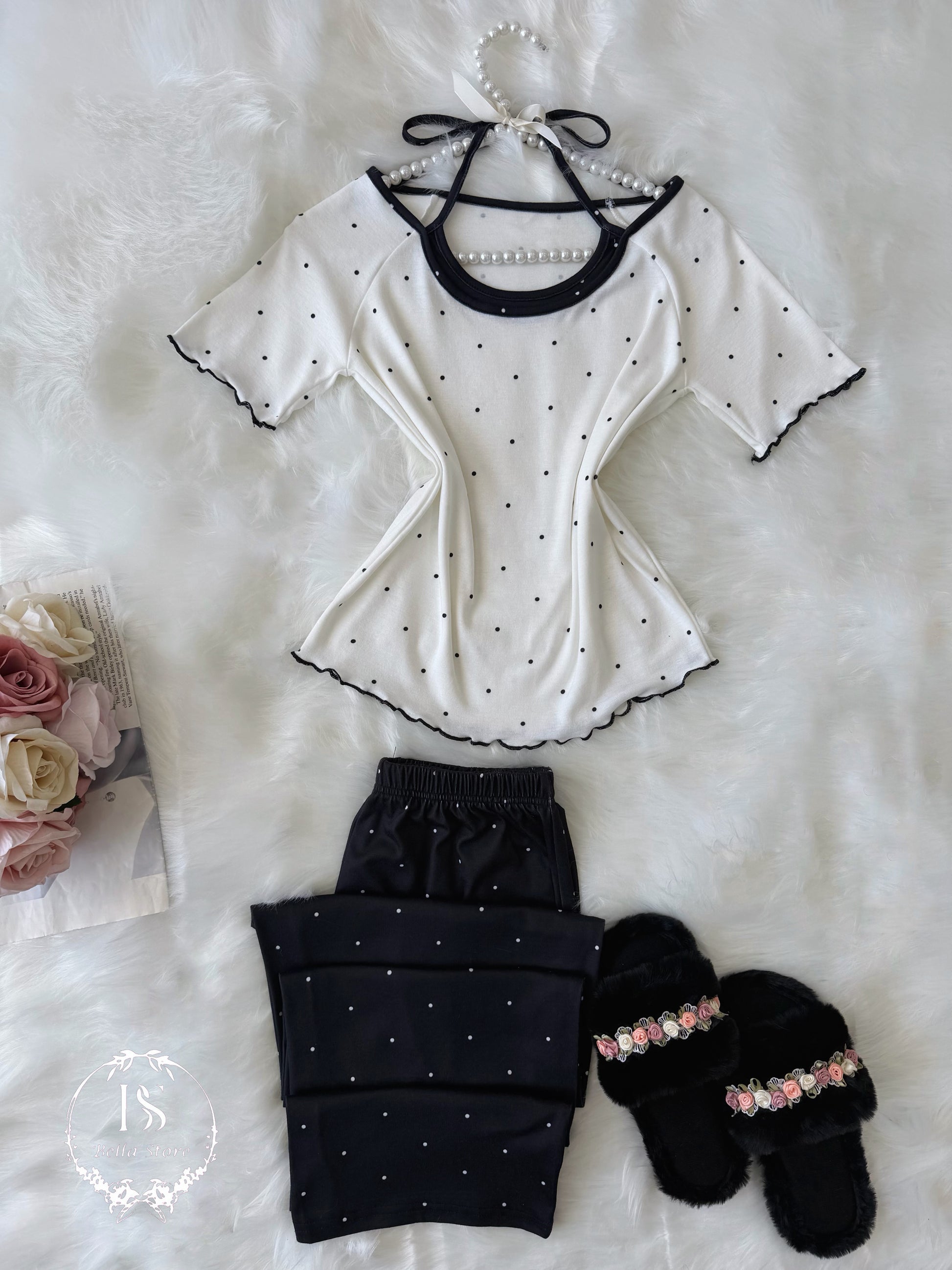 White Small Black Point Black Pijama
