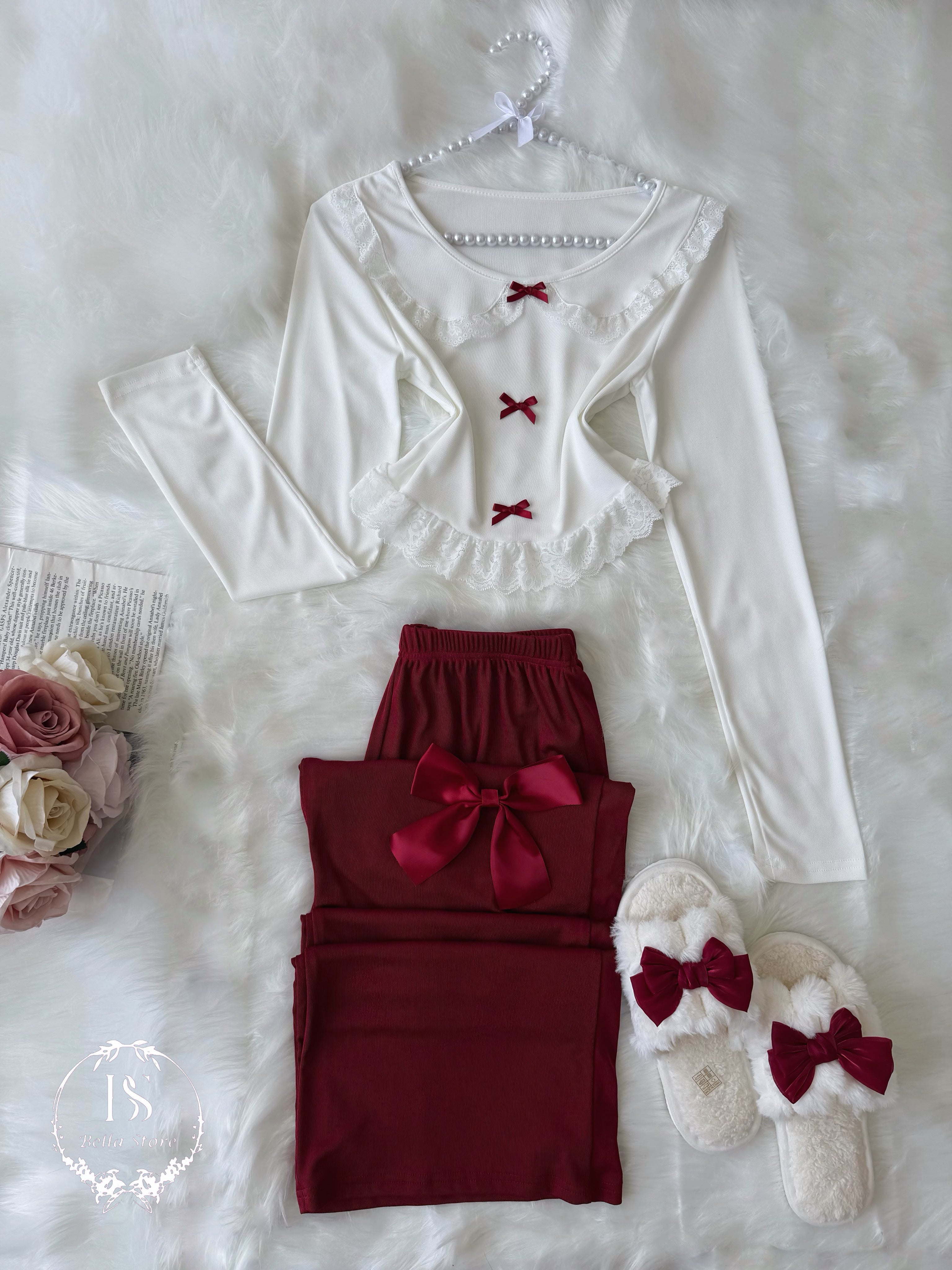 White Three Red Small Bow