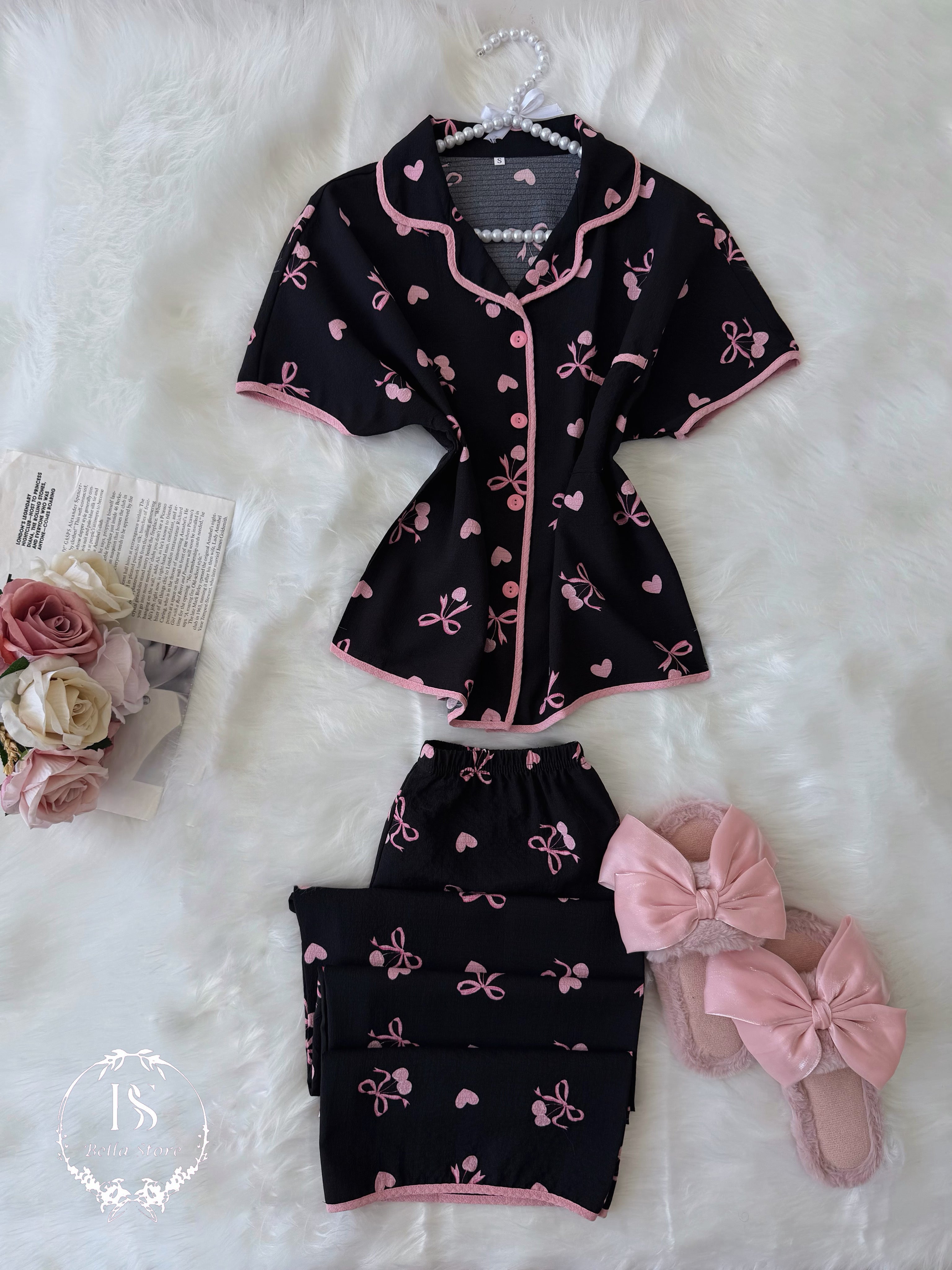 Black Small Pink Bow